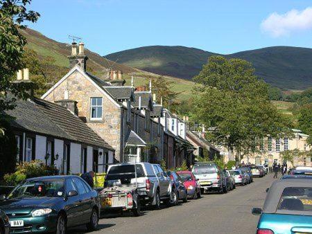Harviestoun House Villa Dollar Bagian luar foto